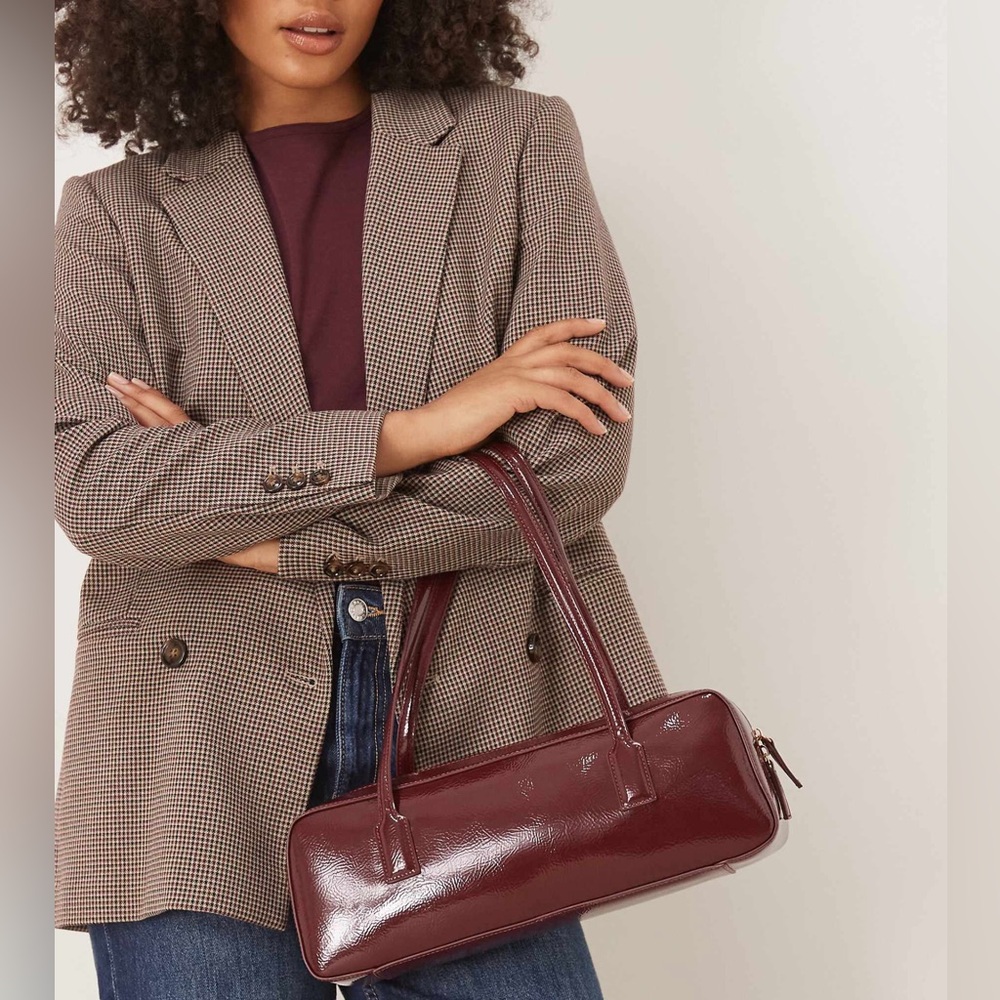 ASOS- burgundy patent faux leather elongated shoulder bag - Picture 3 of 5